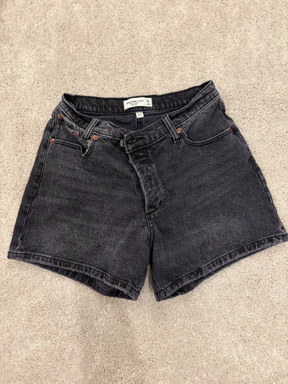 Abercrombie High Rise "The Dad Short"- Curve Love, Size 27